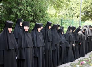 Правила поведінки у монастирі Правила у жіночому монастирі